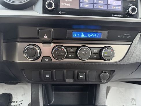 Certified 2022 Toyota Tacoma SR image 18