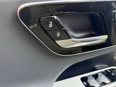 Certified 2025 Mercedes-Benz GLC 43 AMG 4MATIC image 26