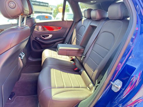 Used 2018 Mercedes-Benz GLC 300 4MATIC image 13