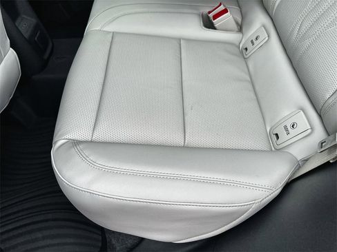 New 2026 Buick Envision Avenir image 17