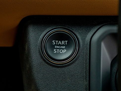 Used 2025 Land Rover Defender 130 V8 image 23