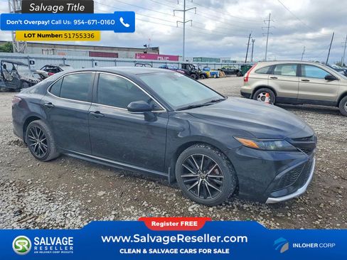 Used 2022 Toyota Camry SE FWD image 5