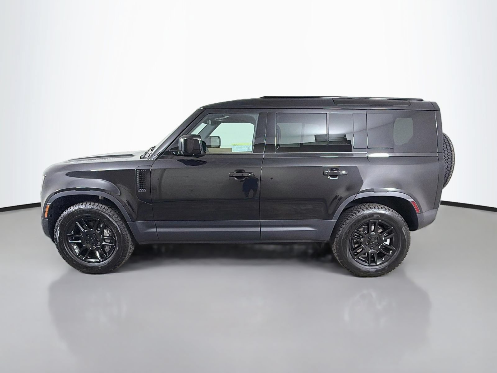 New 2026 Land Rover Defender 110 S AWD/4WD image 2