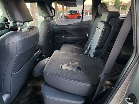 Used 2025 Lexus GX 550 w/ Accessory Package (2T) image 88