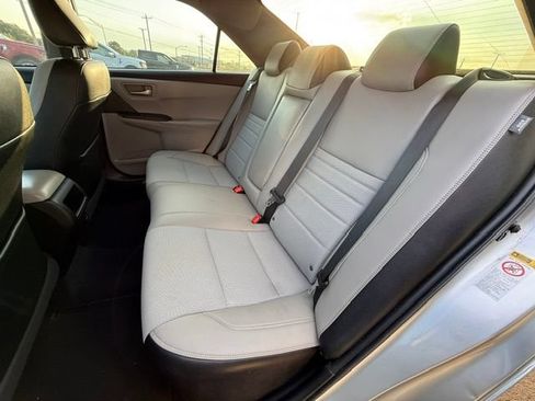 Used 2016 Toyota Camry SE FWD image 8