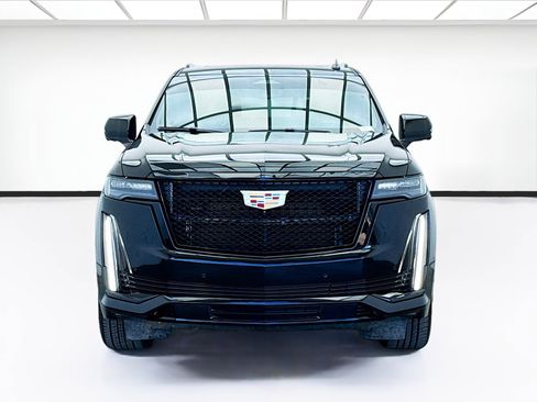 Used 2023 Cadillac Escalade Sport image 2