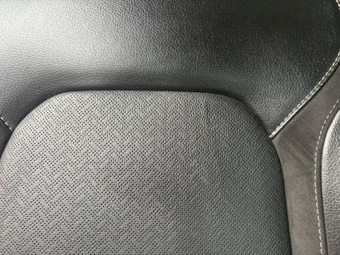 Used 2019 RAM 1500 Laramie AWD/4WD image 29