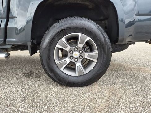 Used 2017 Chevrolet Colorado Z71 AWD/4WD image 9