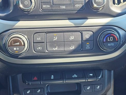 Used 2016 Chevrolet Colorado LT w/ Midnight Edition AWD/4WD image 27