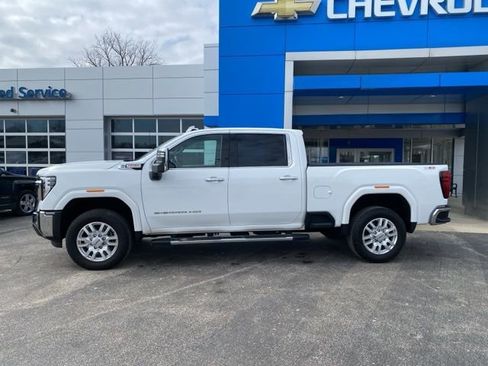 Used 2024 GMC Sierra 2500 SLT w/ SLT Premium Package image 2