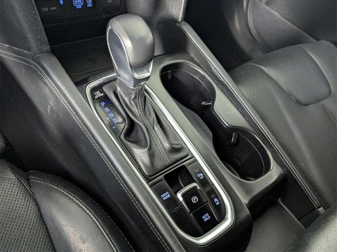 Used 2020 Hyundai Santa Fe SEL w/ Convenience + Premium Package image 21