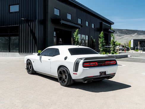 Used 2018 Dodge Challenger R/T Scat Pack w/ Leather Interior Group RWD image 8