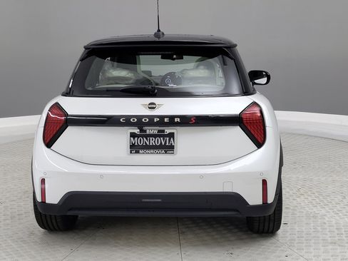 New 2026 MINI Cooper S image 7