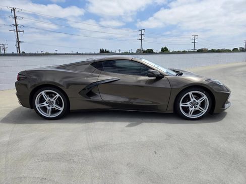 Used 2021 Chevrolet Corvette Stingray Premium Cpe w/ Battery Protection Package RWD image 2