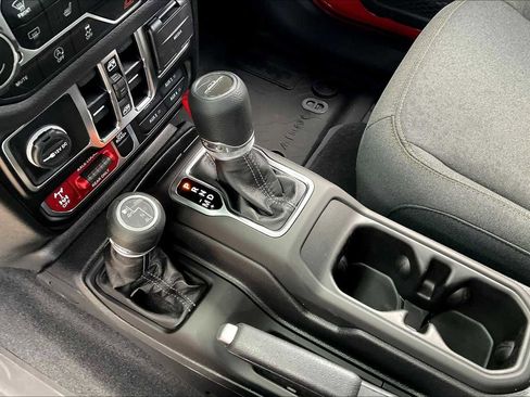 New 2025 Jeep Gladiator Willys image 7