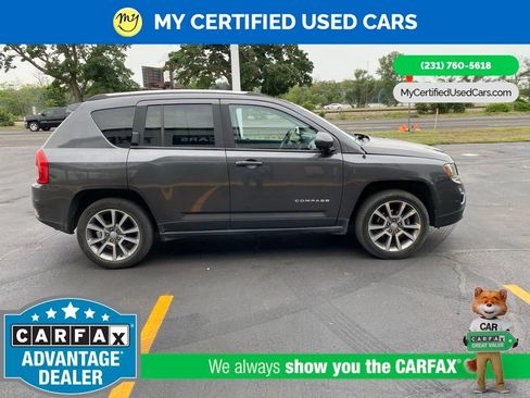 Used 2017 Jeep Compass Latitude AWD/4WD image 4