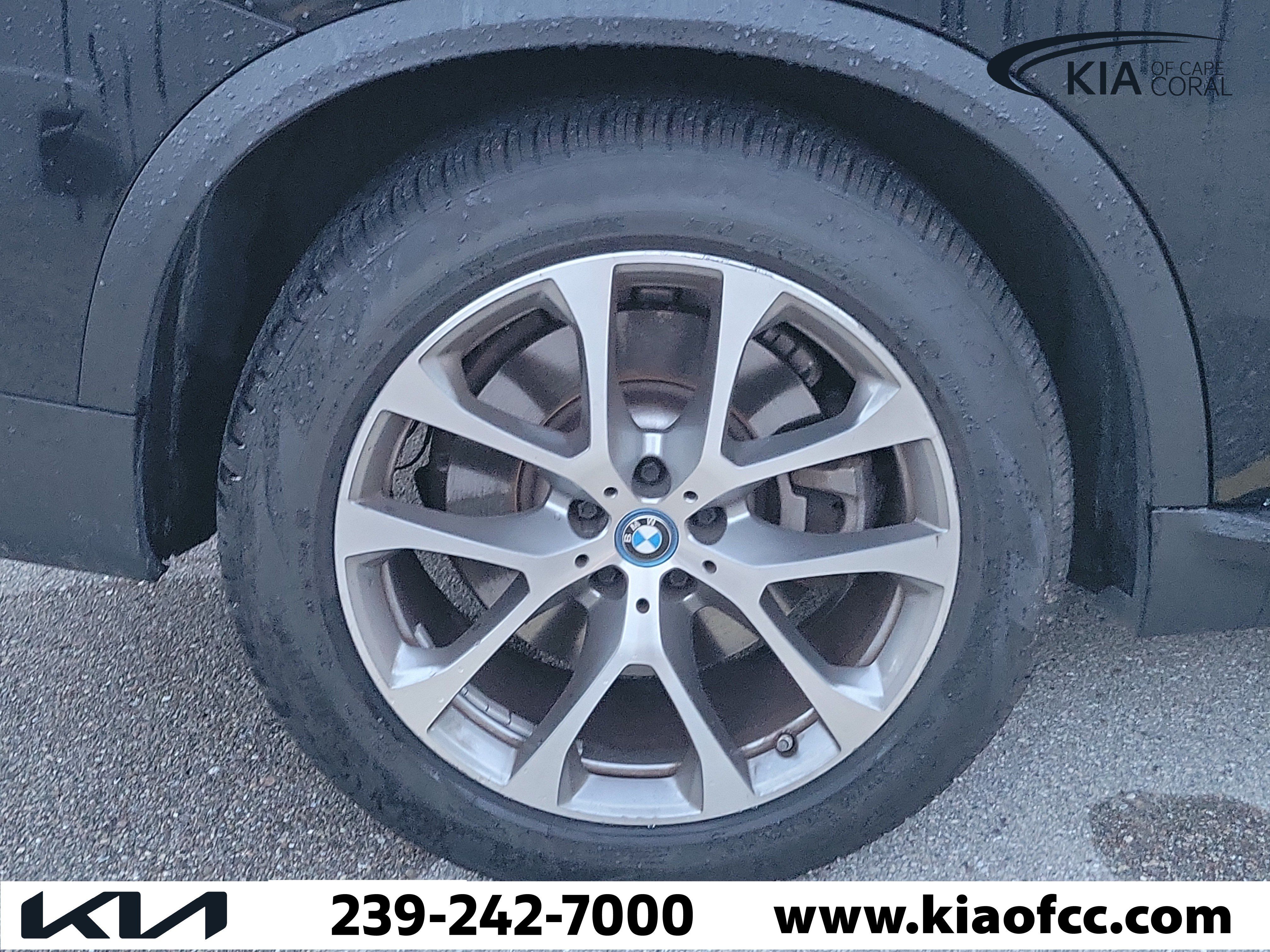 Used 2025 BMW X5 xDrive50e AWD/4WD image 7