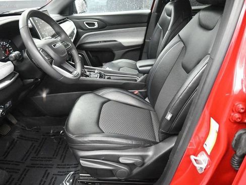 Used 2024 Jeep Compass Latitude image 28