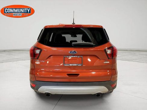 Used 2019 Ford Escape SE FWD image 6
