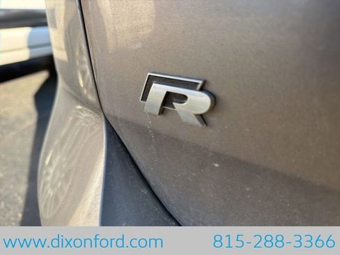 Used 2017 Volkswagen Golf R 4-Door image 10