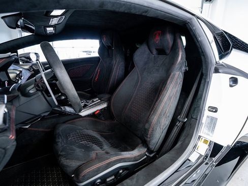 Used 2018 Lamborghini Huracan Performante image 47