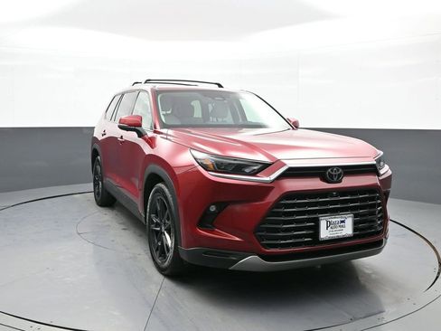 Certified 2024 Toyota Grand Highlander Limited image 3