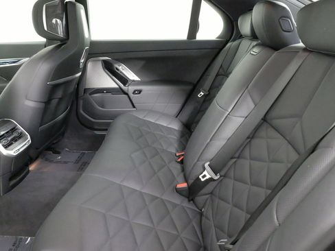 Used 2024 BMW 740i xDrive image 42