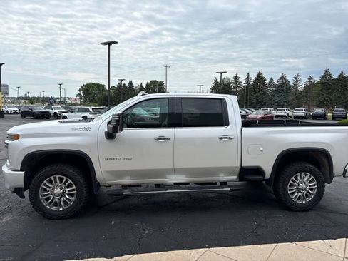Used 2020 Chevrolet Silverado 3500 High Country w/ Z71 Off-Road Package AWD/4WD image 11