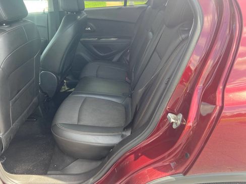 Used 2017 Chevrolet Trax LT w/ LT Convenience Package image 10