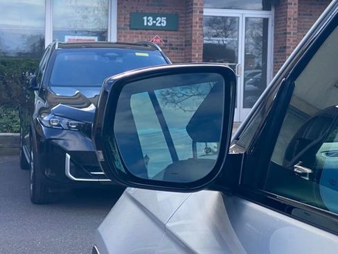 New 2025 Jeep Grand Cherokee Altitude image 12