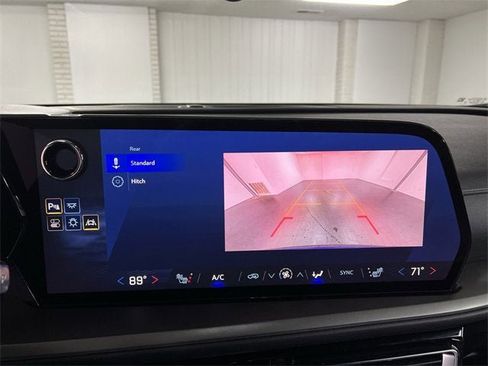 Certified 2025 Chevrolet Traverse LT image 15