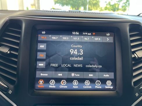Used 2022 Jeep Cherokee Latitude Lux FWD image 22