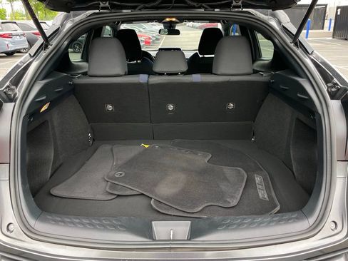 Used 2020 Toyota C-HR XLE FWD image 42