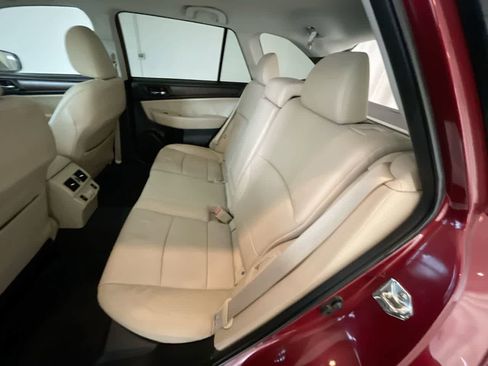 Used 2018 Subaru Outback 3.6R Limited image 23