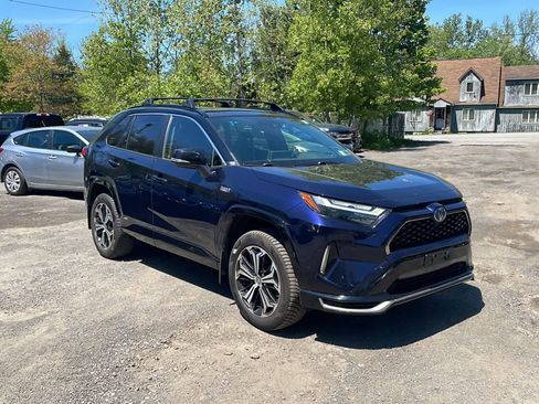 Used 2022 Toyota RAV4 XSE w/ Weather Package AWD/4WD image 12