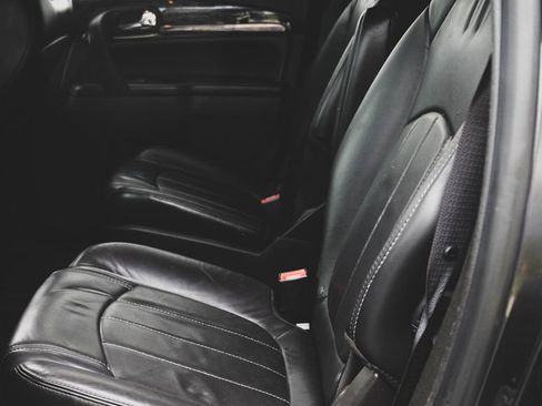 Used 2014 Buick Enclave Leather FWD image 21