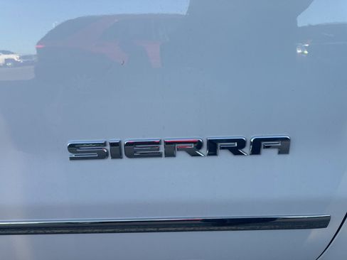 Used 2015 GMC Sierra 1500 SLT w/ SLT Crew Cab Value Package image 5