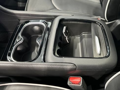 New 2027 Chrysler Pacifica Limited AWD/4WD image 22