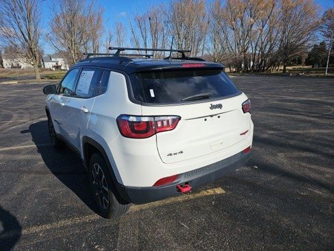 Used 2019 Jeep Compass Trailhawk image 3