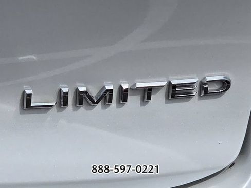 Used 2023 Toyota Crown AWD/4WD image 8