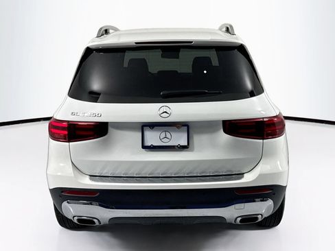 Used 2025 Mercedes-Benz GLB 250 image 6