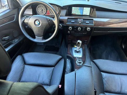 Used 2010 BMW 535i xDrive Wagon AWD/4WD image 24