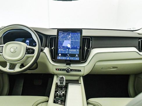 New 2026 Volvo XC60 T8 Ultra w/ Protection Package Premier AWD/4WD image 15