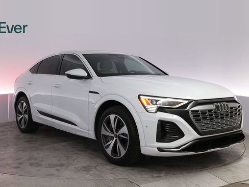 Used 2024 Audi Q8 e-tron Premium Plus w/ Premium Plus Package AWD/4WD image 13