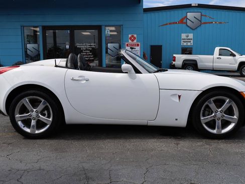Used 2007 Pontiac Solstice GXP w/ Premium Package RWD image 7