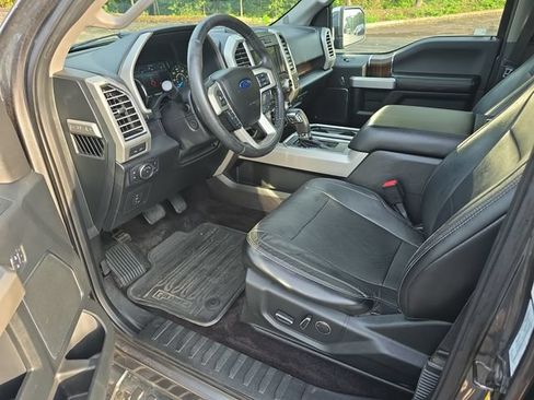 Used 2016 Ford F150 Lariat w/ Equipment Group 502A Luxury AWD/4WD image 10