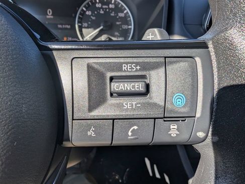 Used 2023 Nissan Rogue SV AWD/4WD image 26