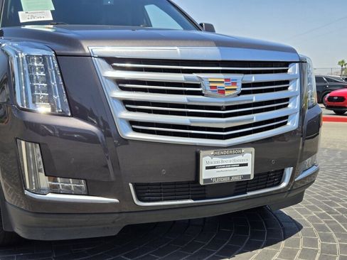 Used 2016 Cadillac Escalade Platinum AWD/4WD image 9