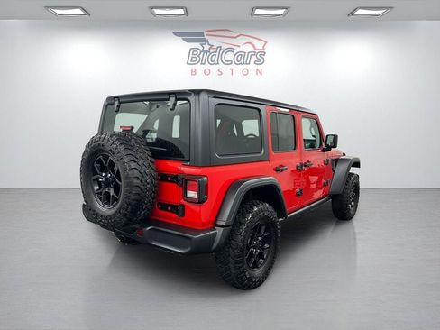 Used 2024 Jeep Wrangler Unlimited AWD/4WD image 4