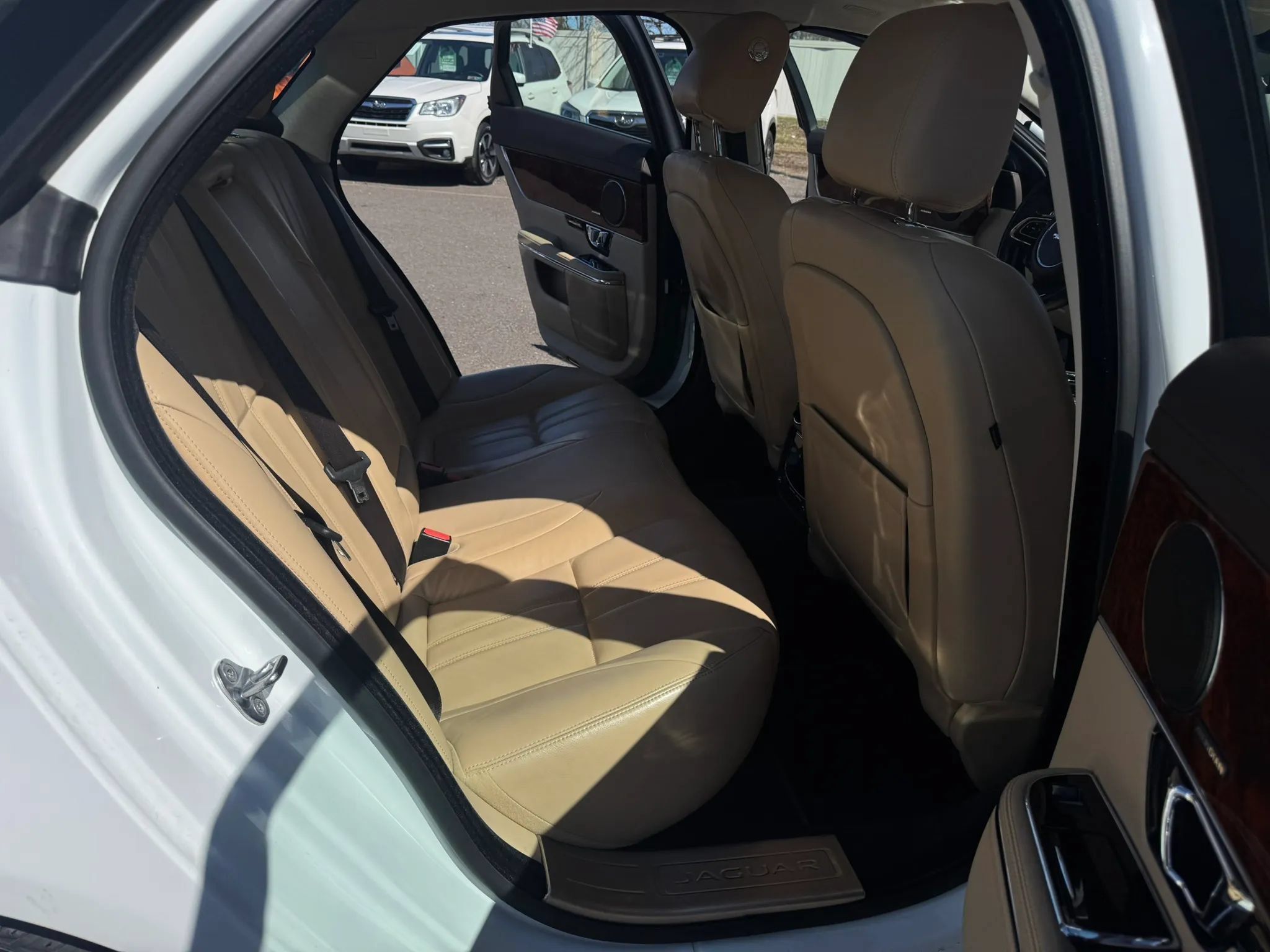 Used 2015 Jaguar XJ RWD image 21